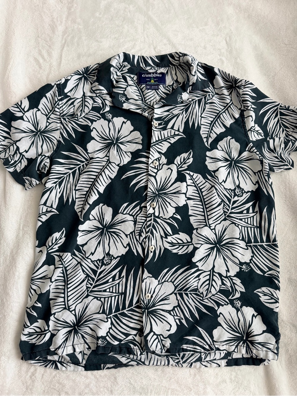 chubbies Dark Green & White Tropical Floral Button-Up Dad Fit Shirt